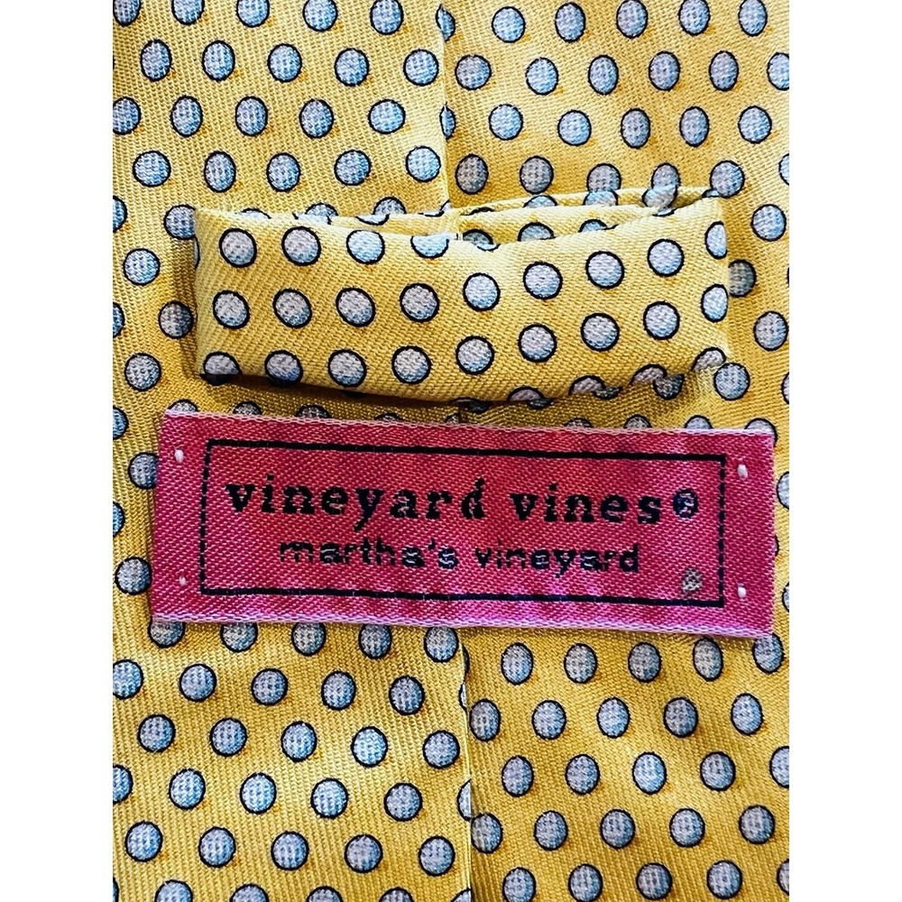 Vineyard Vines Shep & Ian Martha's Vineyard Yellow Golf Balls 100% Silk Tie 58"